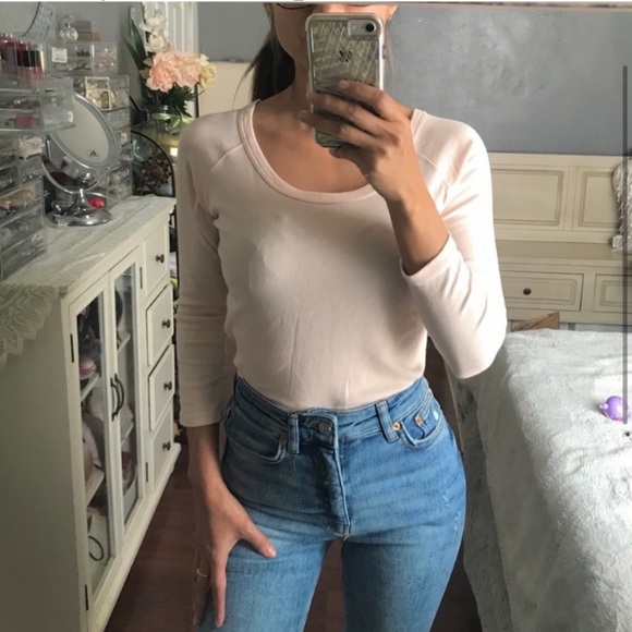 🪞 light pink long sleeve scoop neck top - Picture 2 of 7